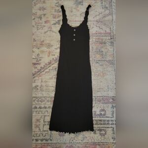 Elegant Black Sleeveless Fitted Ribbed & Scalloped Midi Dress Size M